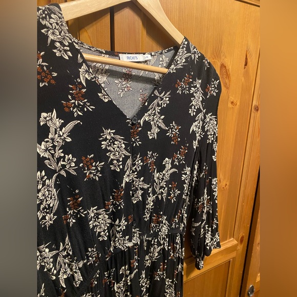 Ricki’s Long Black Floral Dress Large - Picture 3 of 4
